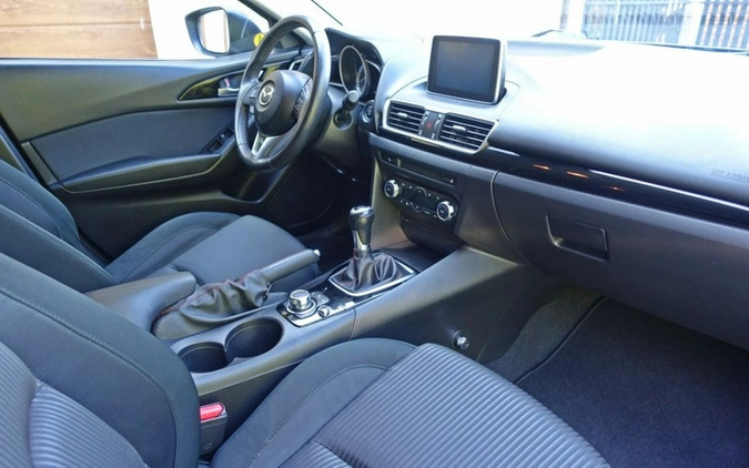 Mazda 3 cena 48900 przebieg: 147000, rok produkcji 2014 z Dęblin małe 254
